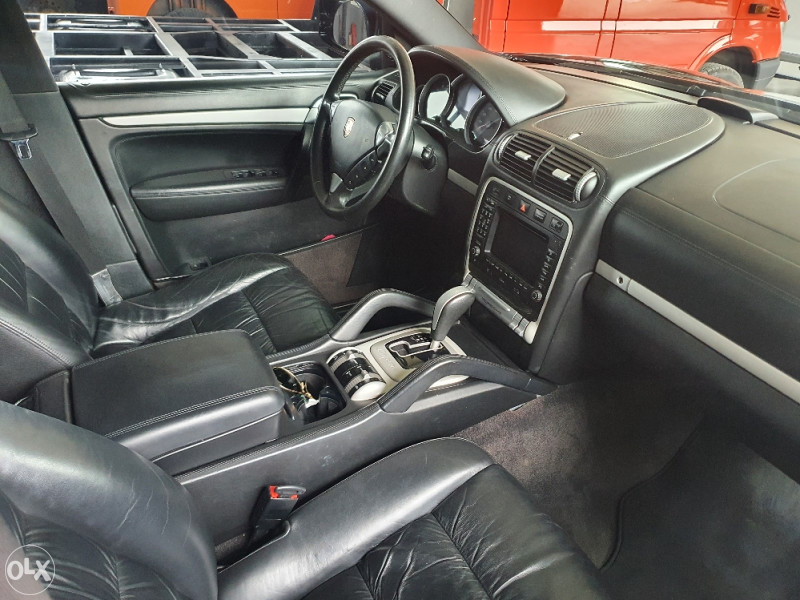 Porsche Cayenne 4.8 V8