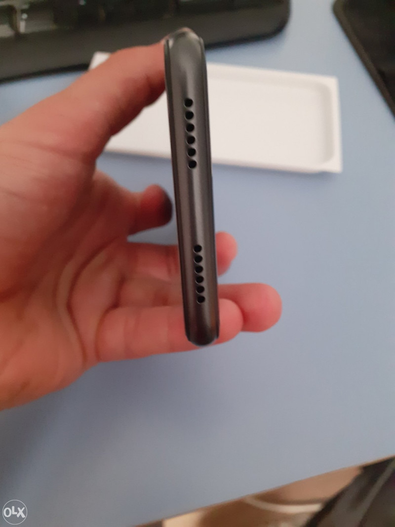 Telefon Tesla 6.4 Nov neotpakovan